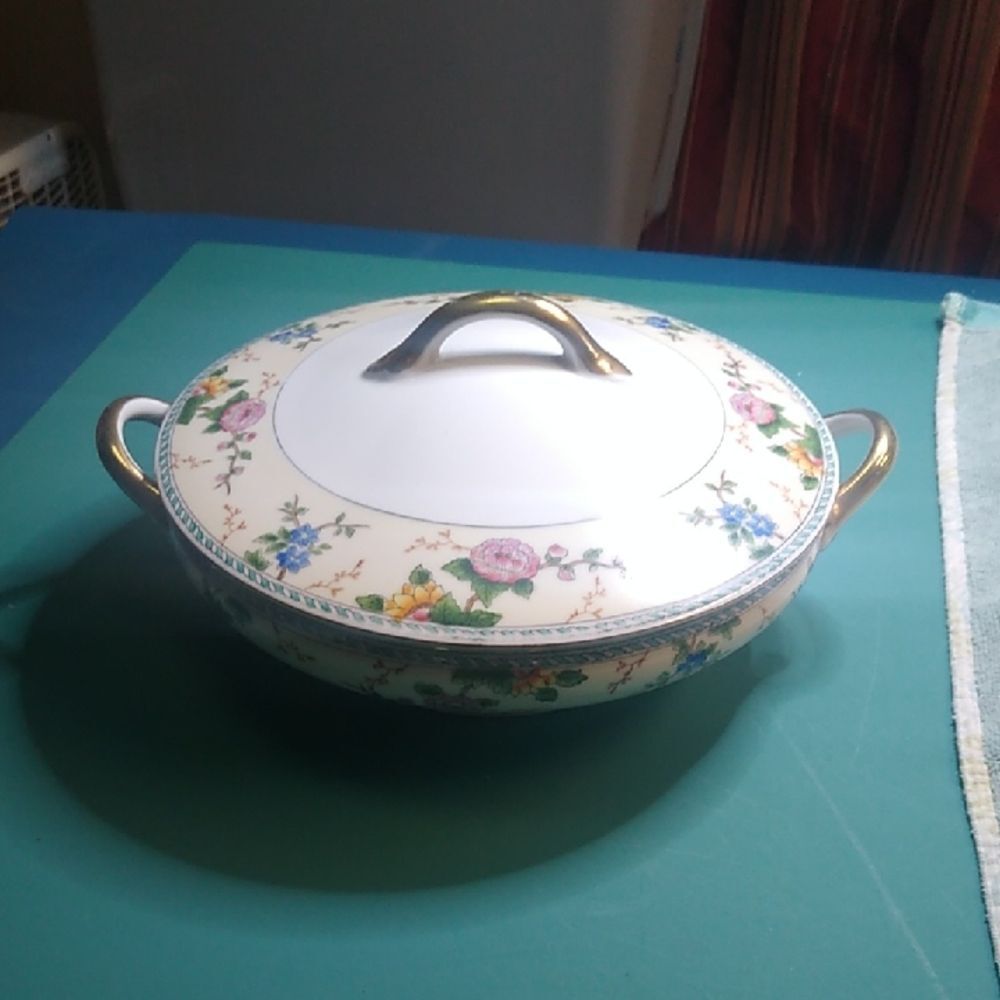 Noritake Amerita Hand Painted Covered Serving Dish Handles  porcelain